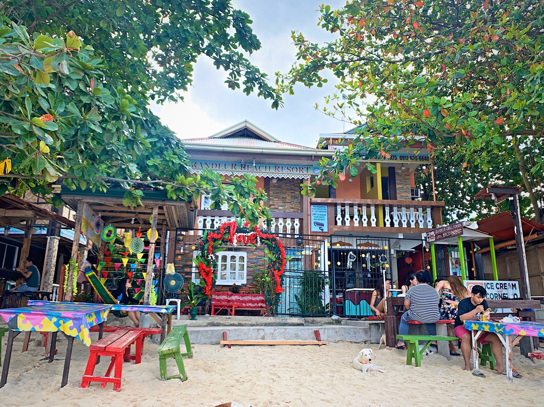 Grandeur Beach Resort主图