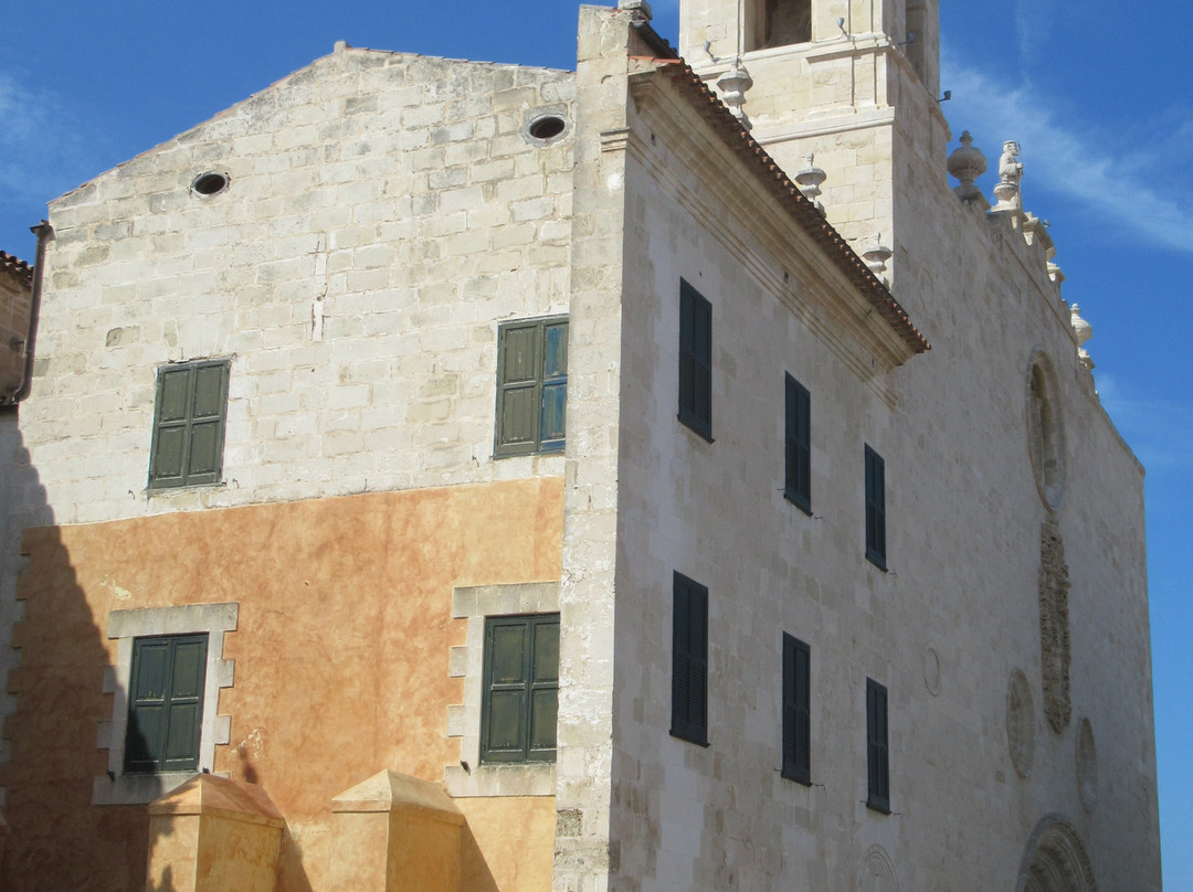 Esglesia de Sant Francesc d'Assis Mao-Mahon必去景点