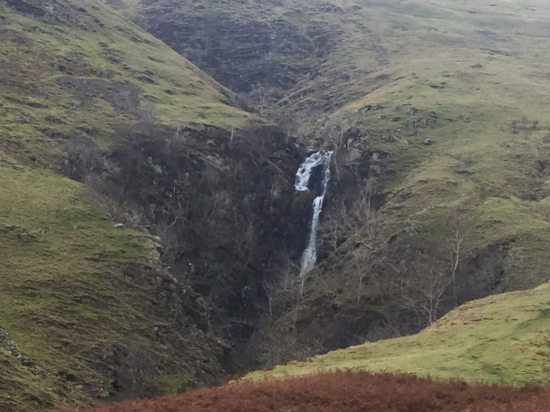 Cautley Spout Waterfall景点图片