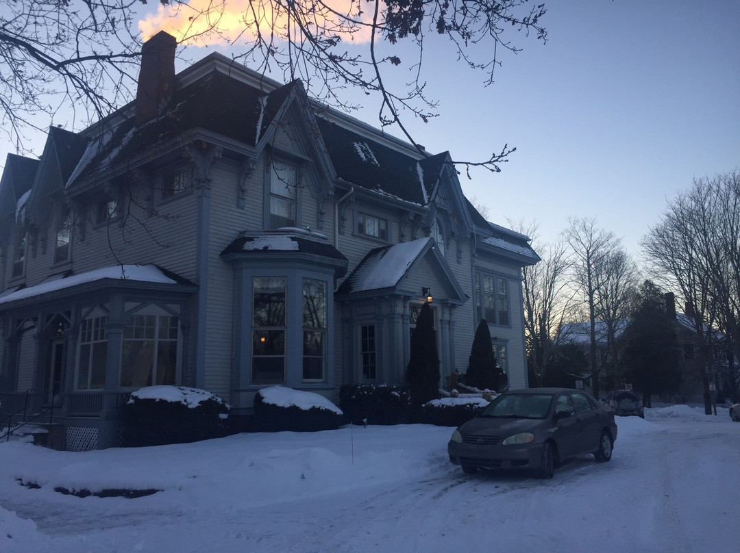 Shadow Lawn Inn主图