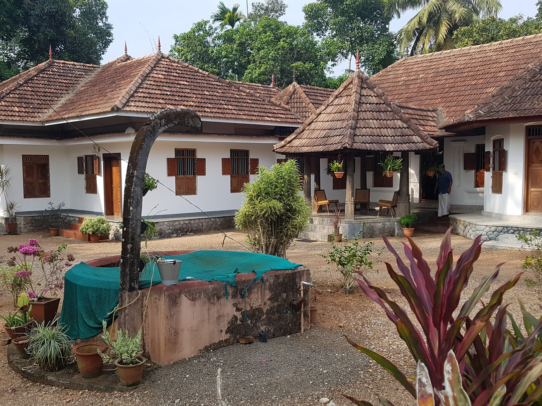 Edayadil Tharavadu - Lakes 'n Woods主图