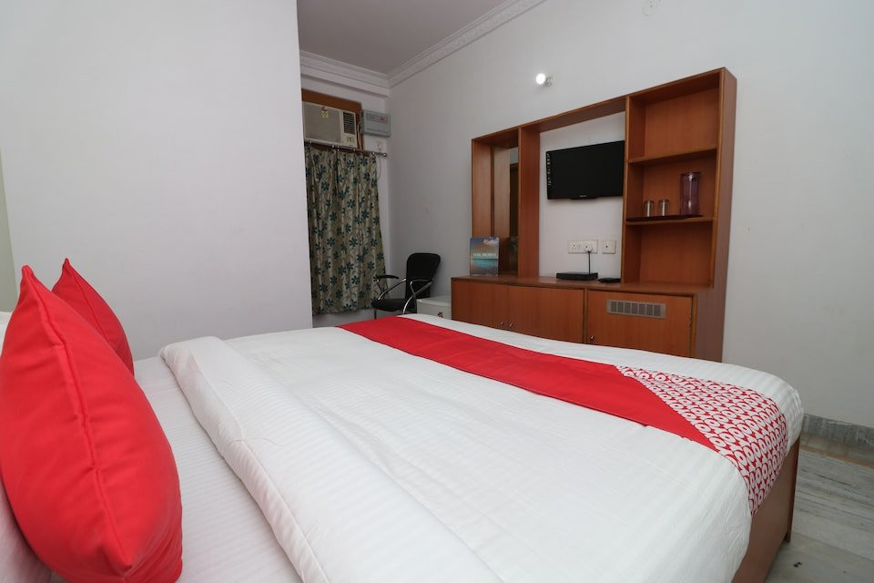 OYO 14898 Hotel Dwarika主图