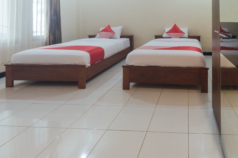 Oyo 1688 Collin Beach Hotel主图