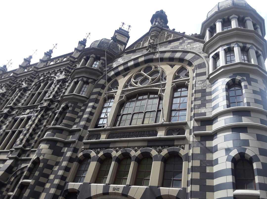 Turibus Colombia-麦德林必去景点