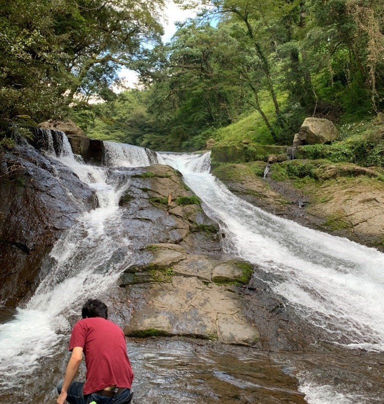 Yonjusanman Falls景点图片