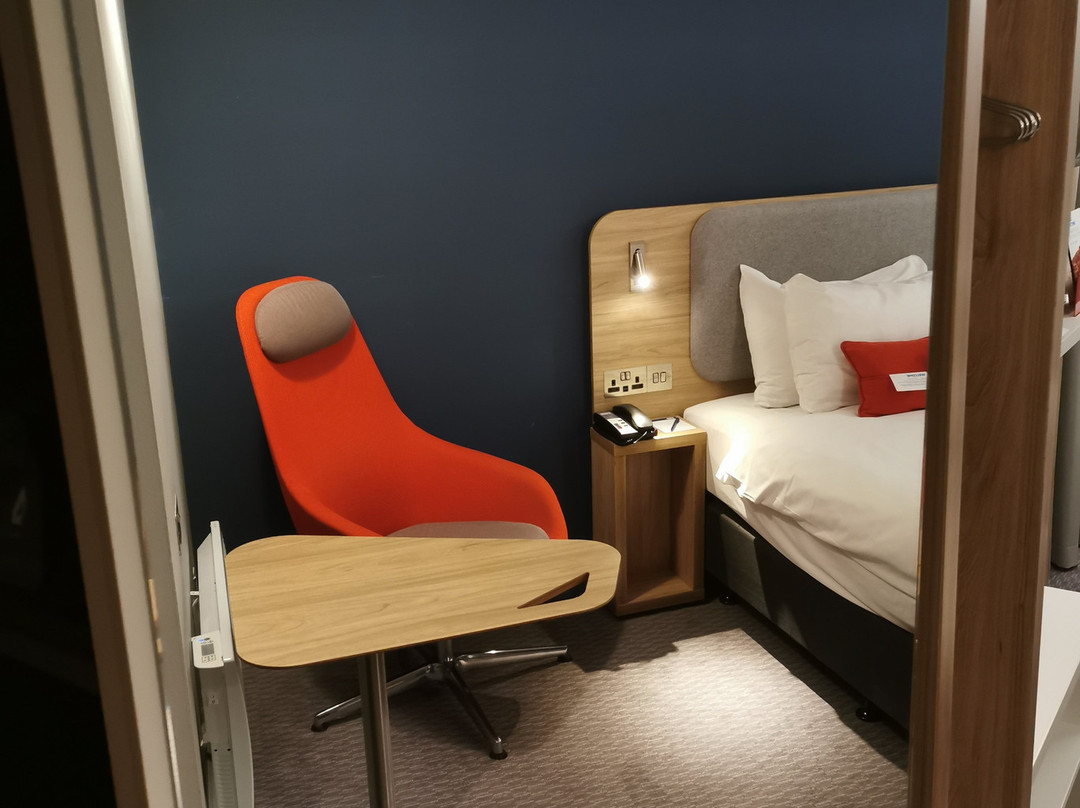 Holiday Inn Express Burton Upon Trent By IHG主图