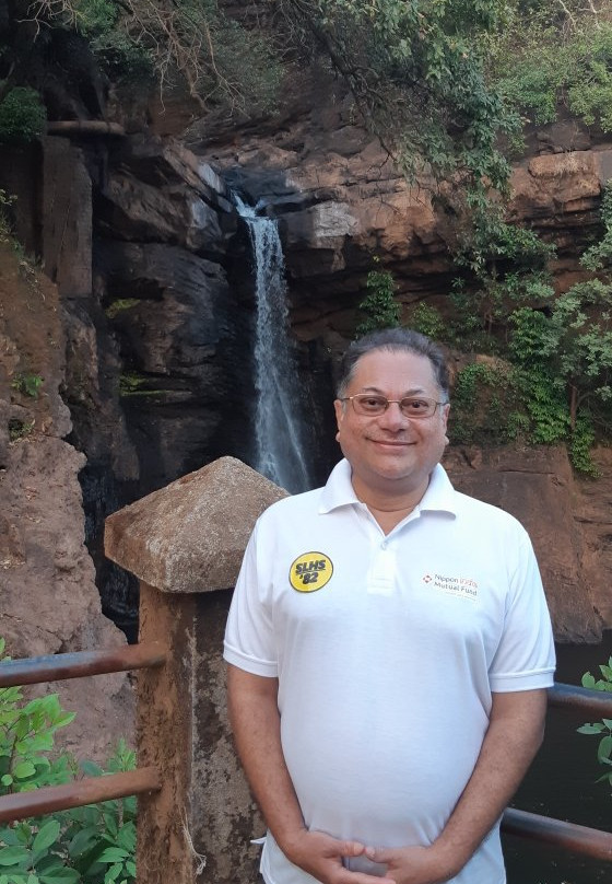 Harvalem Waterfalls景点图片