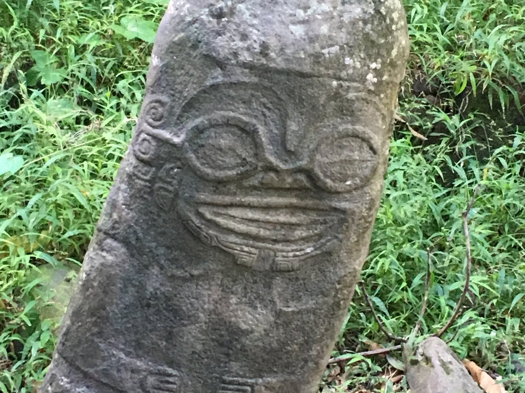 Tiki Souriant-Hiva Oa必去景点