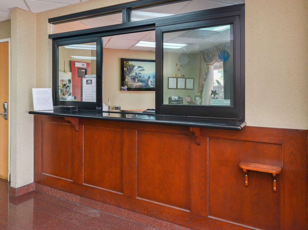 瓦勒世界酒店主图