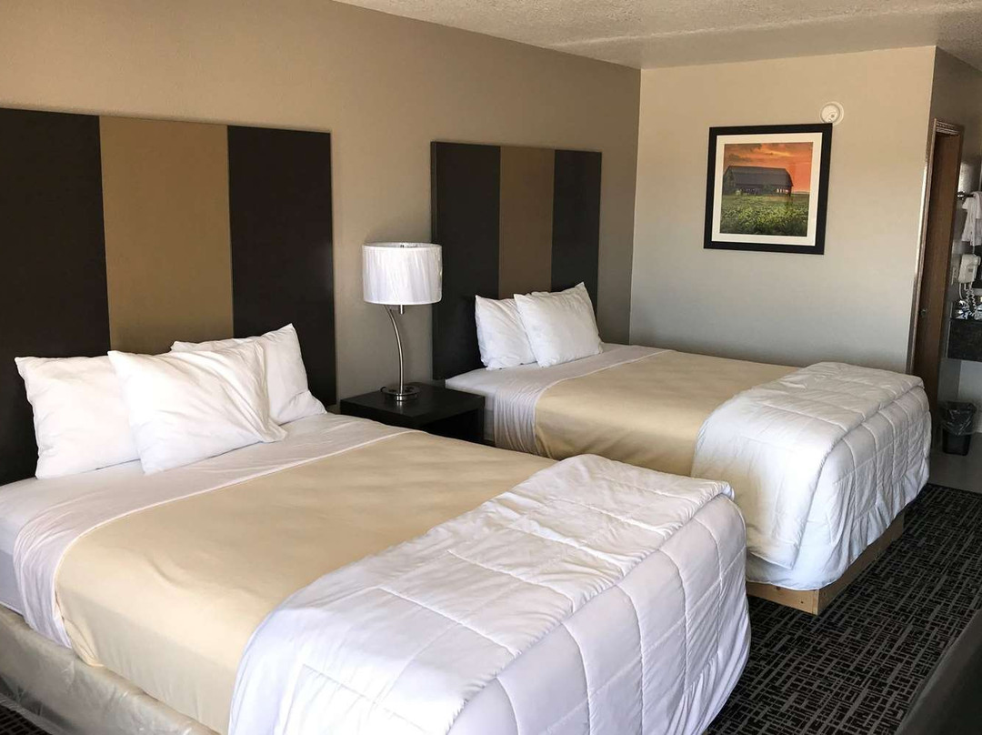 Days Inn by Wyndham Grove主图