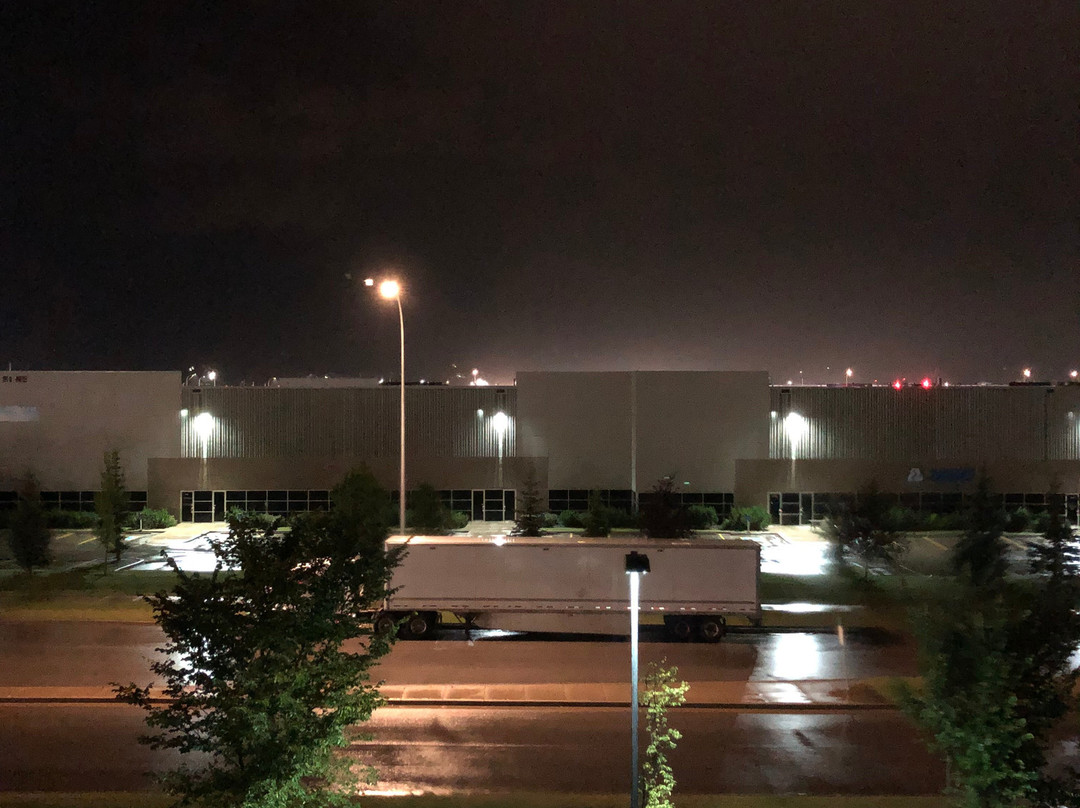 卡尔加里机场欢悦酒店主图