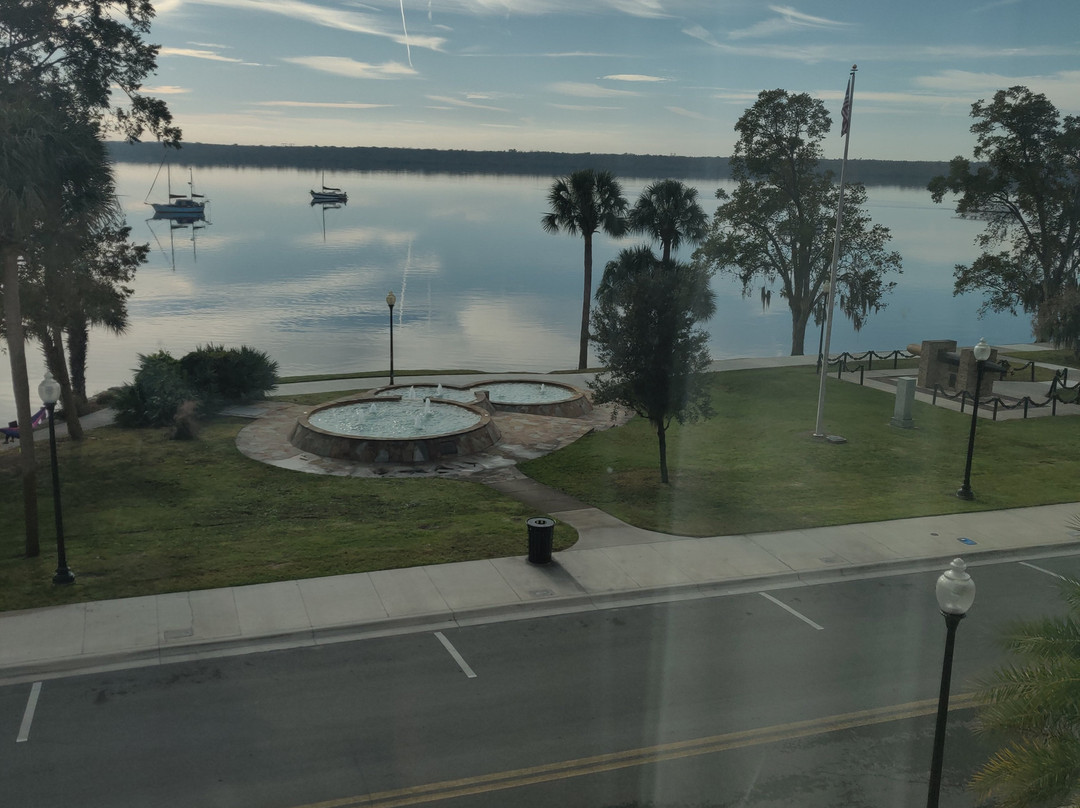 Hampton Inn Palatka主图