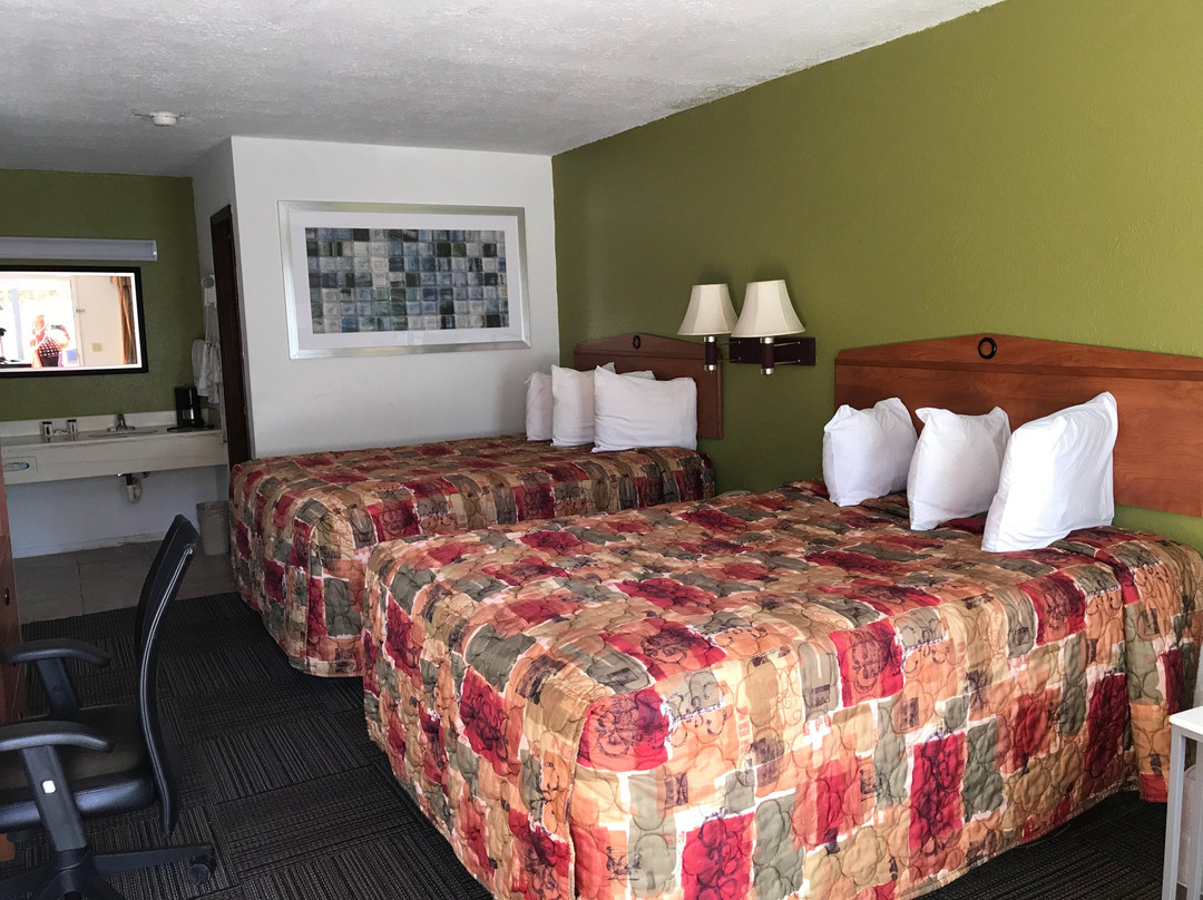 Days Inn by Wyndham Woodward OK主图