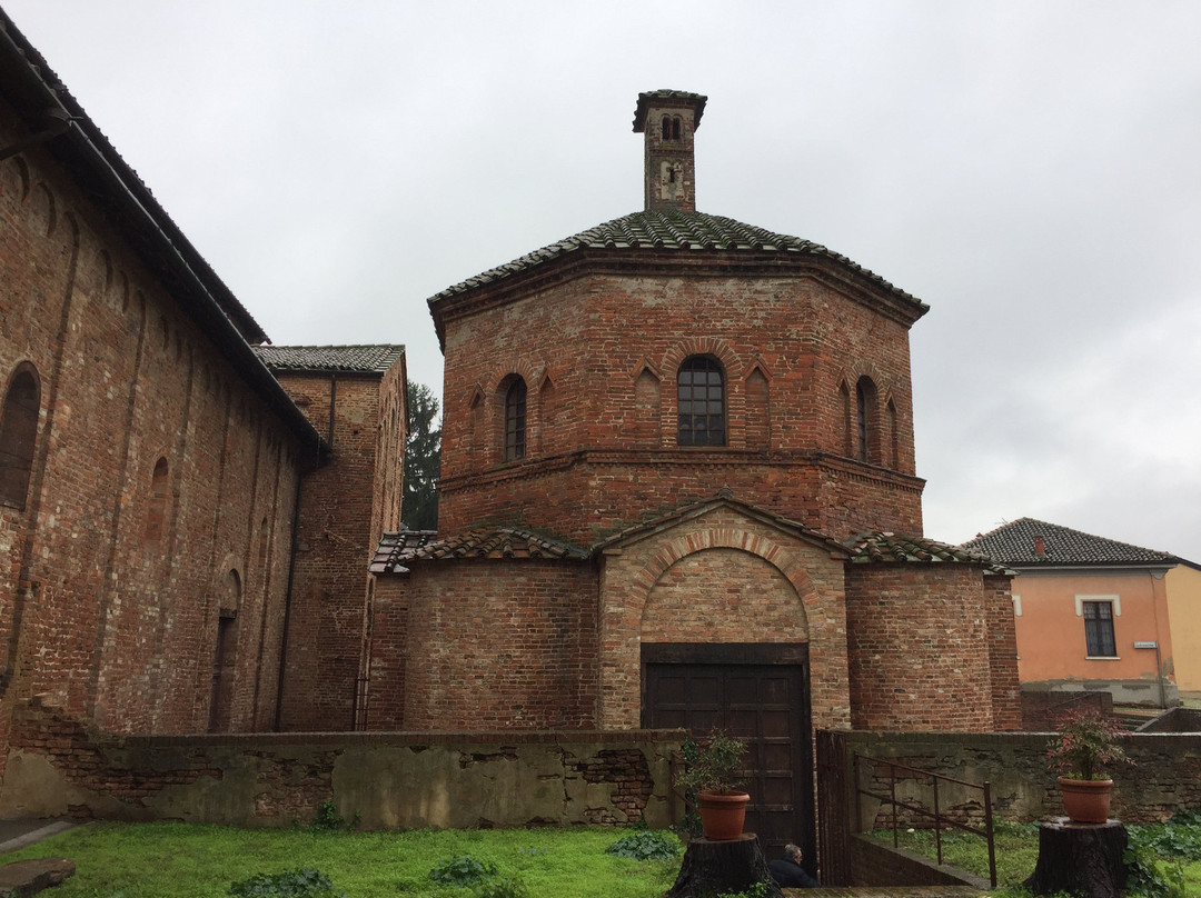 Basilica di Santa Maria Maggiore-Lomello必去景点