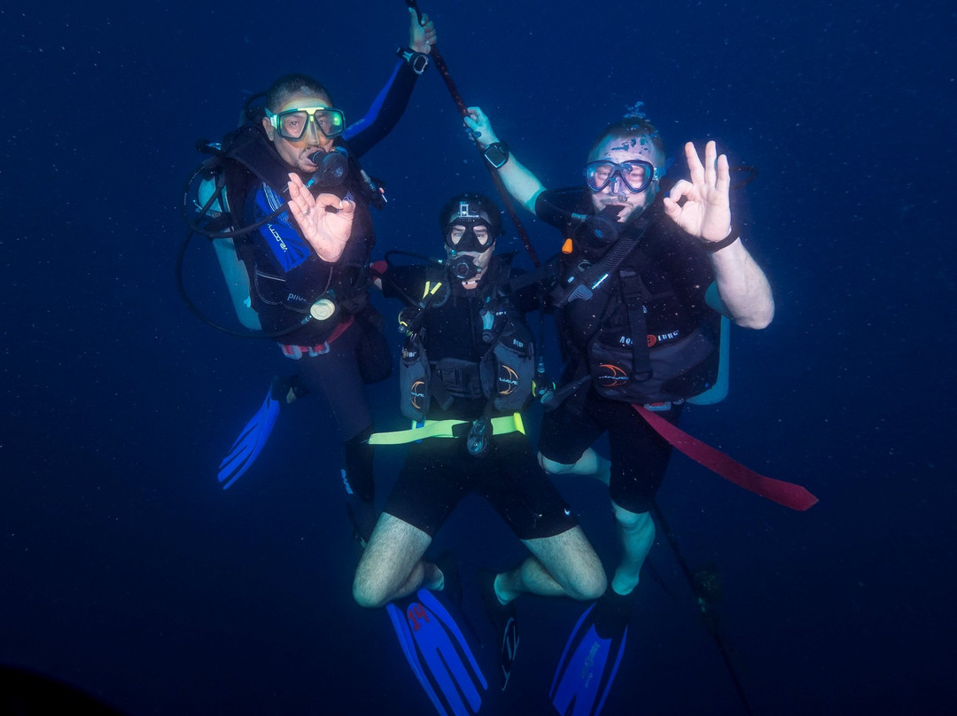 Happy Dive Center景点图片