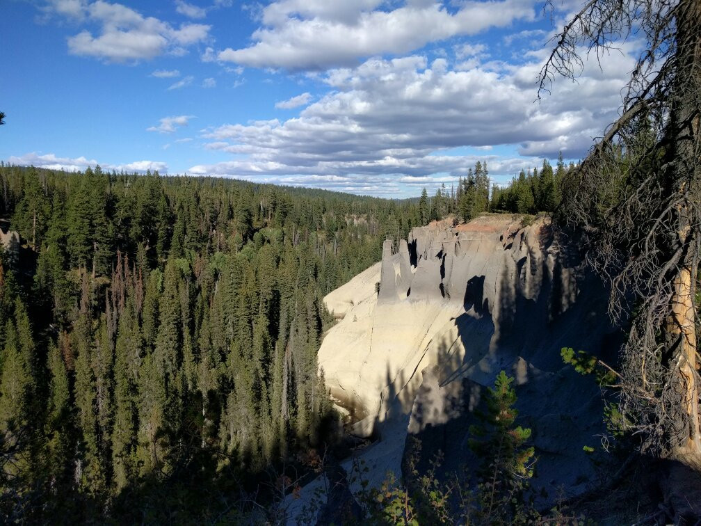 Pinnacles Trail景点图片