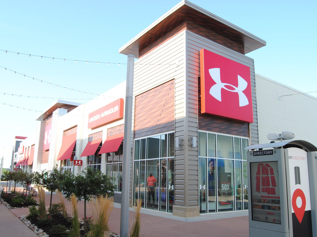 Nebraska Crossing Outlets