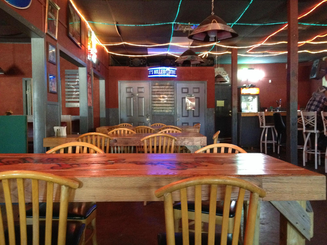 Fulton旅游景点-Mokane Bar & Grill