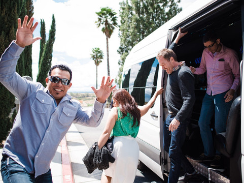 Aall In Limo & Party Bus