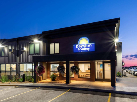 德卢斯米勒希尔购物中心温德姆戴斯酒店主图