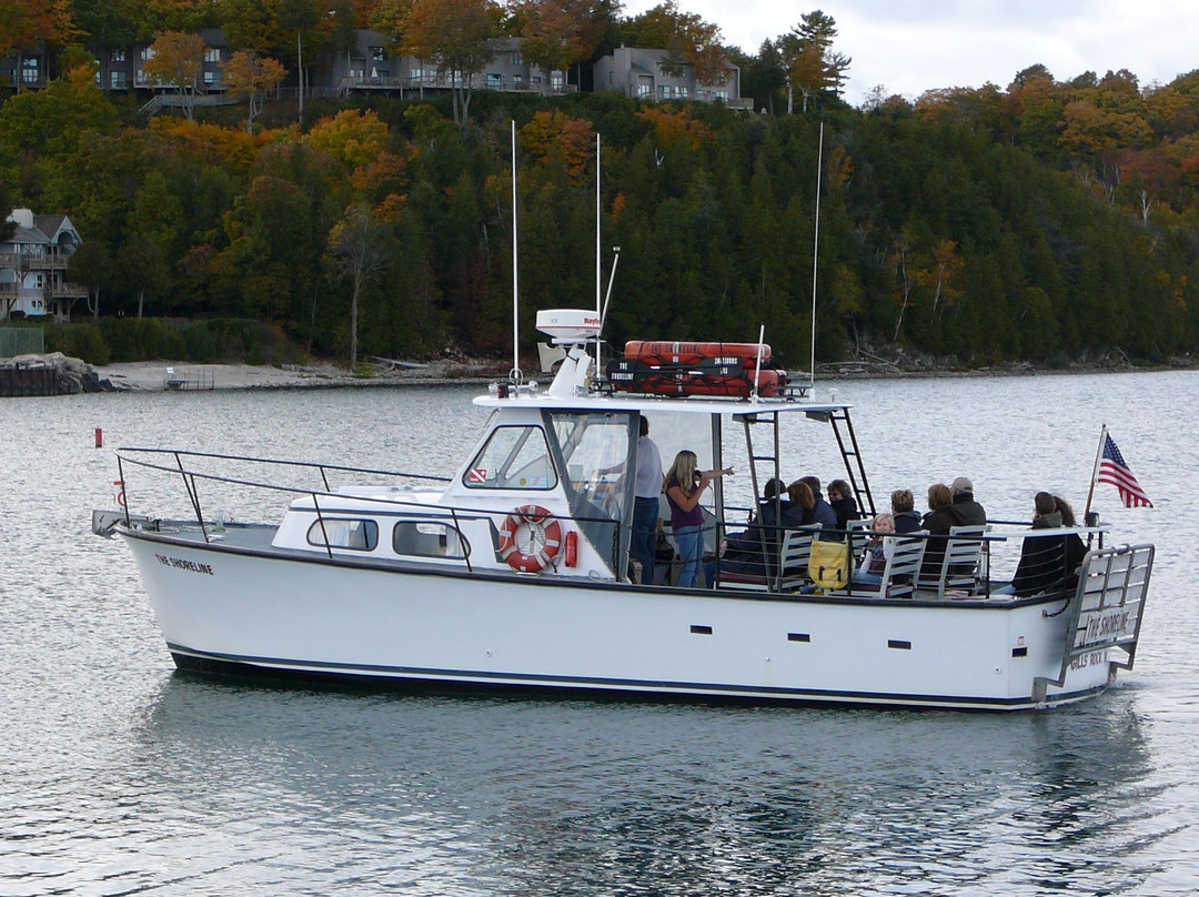 Shoreline Boat Tours景点图片