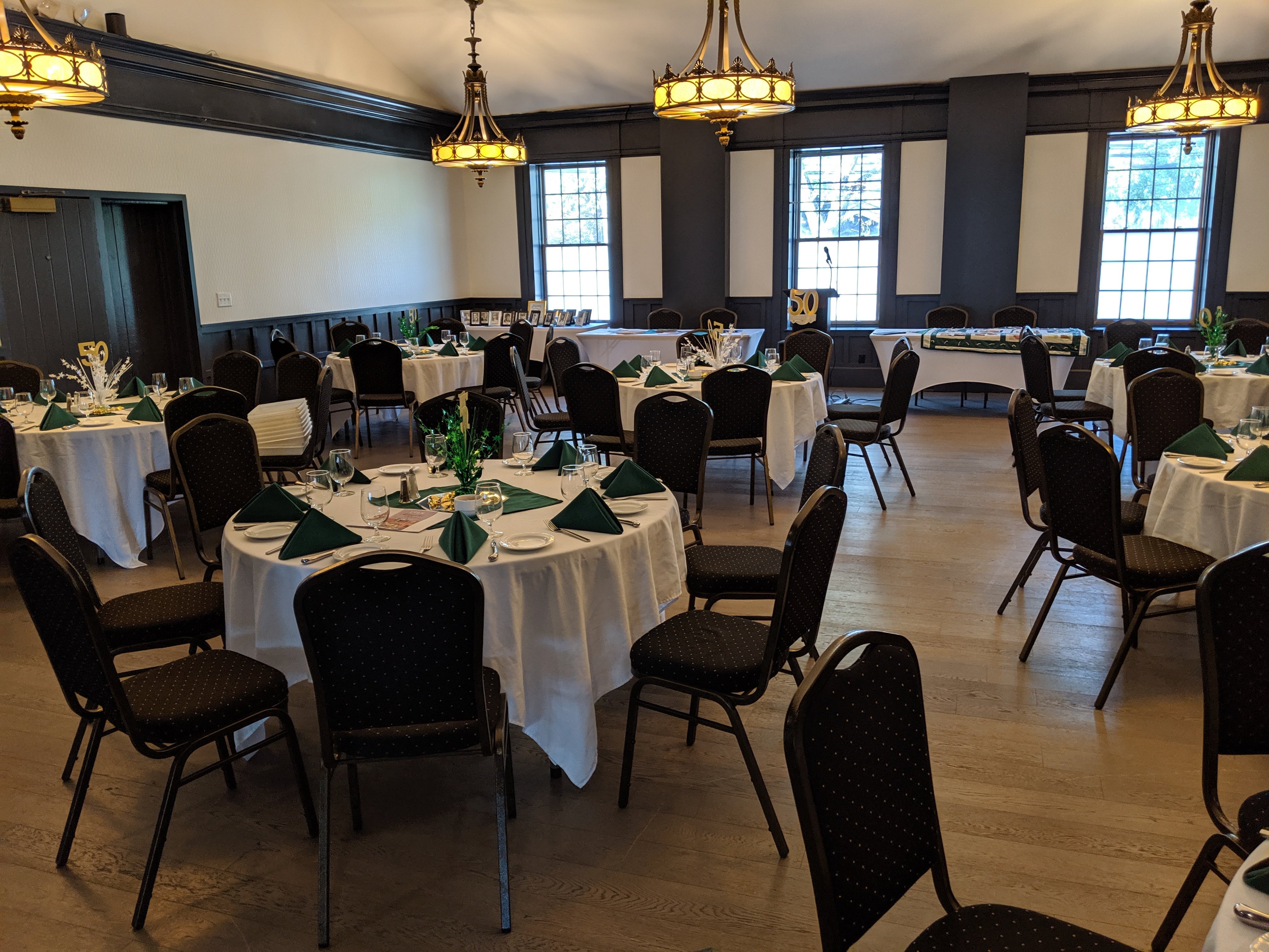 Aurora Inn Hotel & Event Center-餐饮