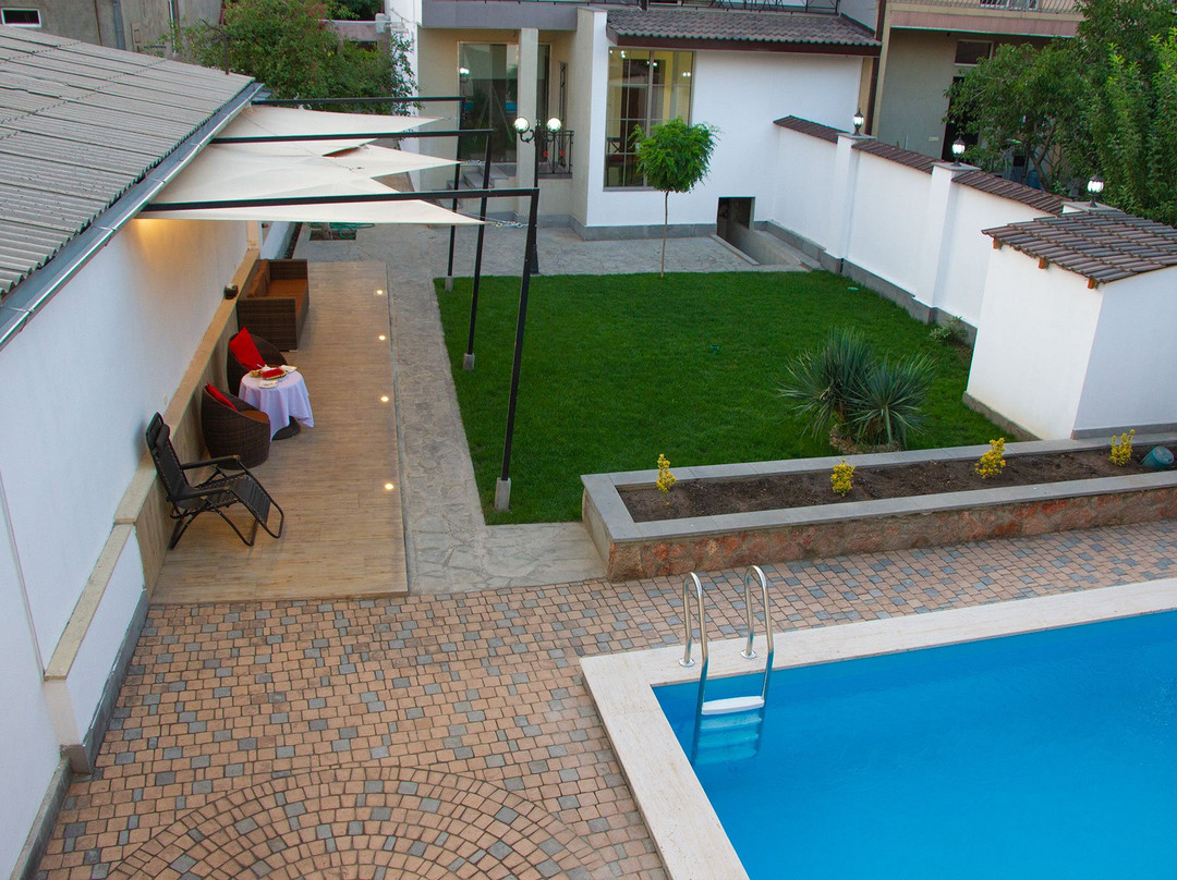 Garden Lounge Hotel主图