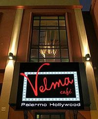 Velma Café景点图片
