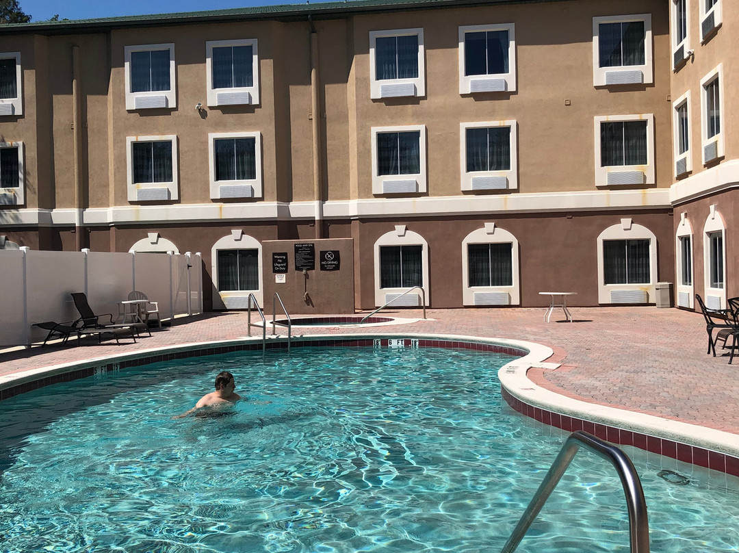 奥兰多机场司丽普旅馆&套房酒店主图