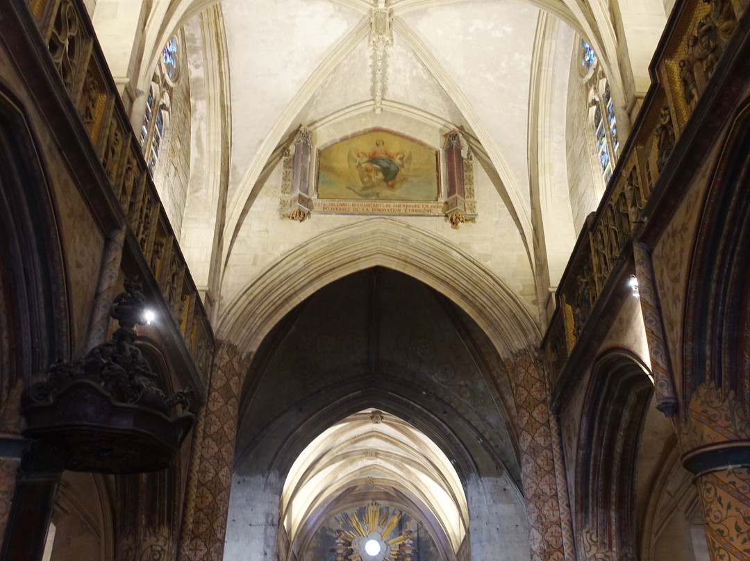 Basilique Sainte-Trinité景点图片