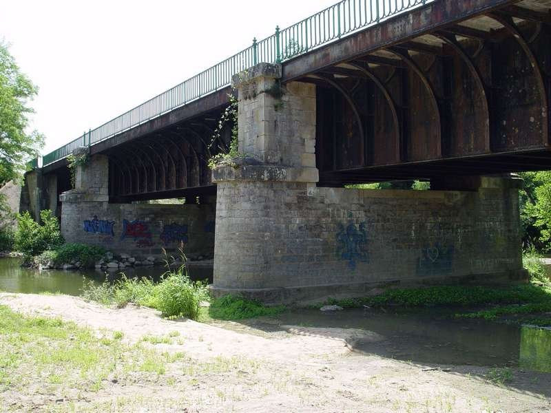 Pont-canal sur la Bourbince-Digoin必去景点