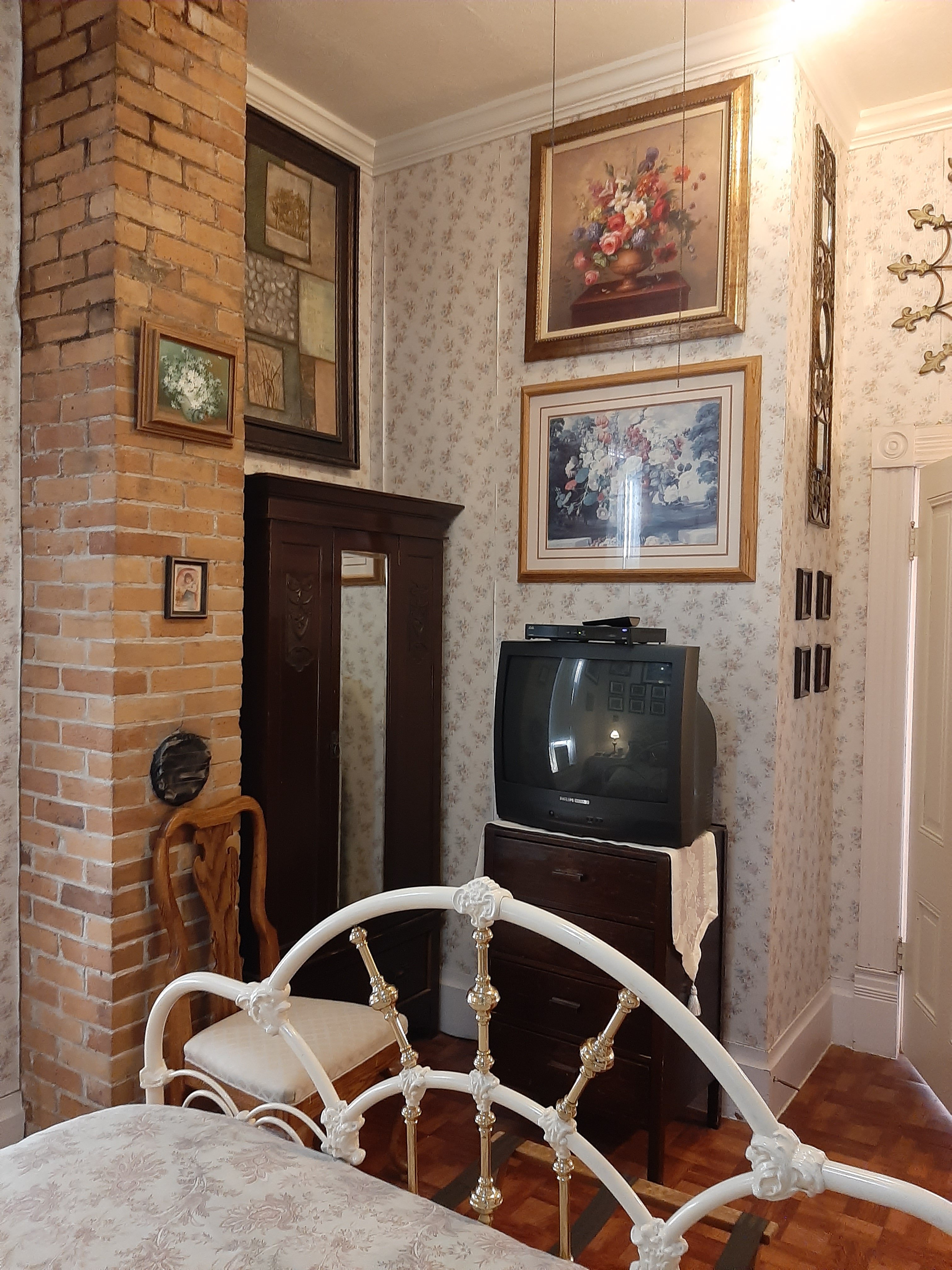 Power's Mansion Inn-portrait