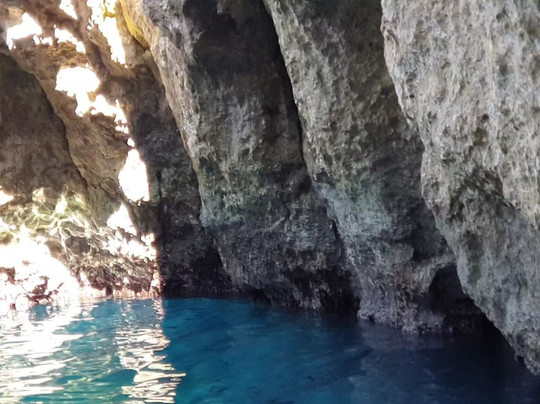 Grotta e Cala delle Rondinelle-Tremiti Islands必去景点