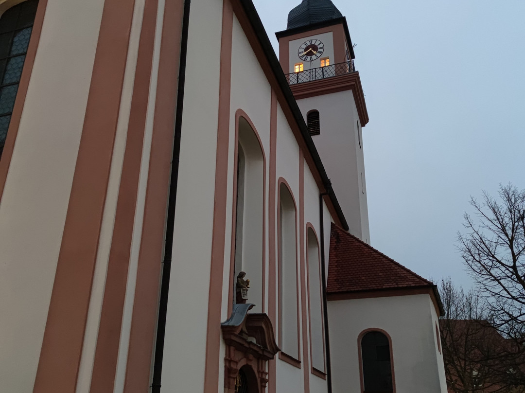 Stadtpfarrkirche St. Johannes D. Täufer景点图片