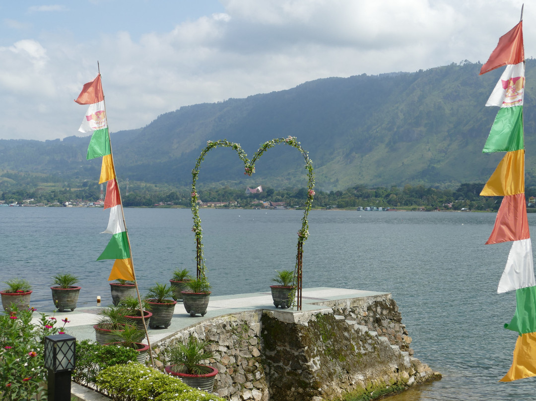 Zoé’s Paradise Waterfront Hotel主图