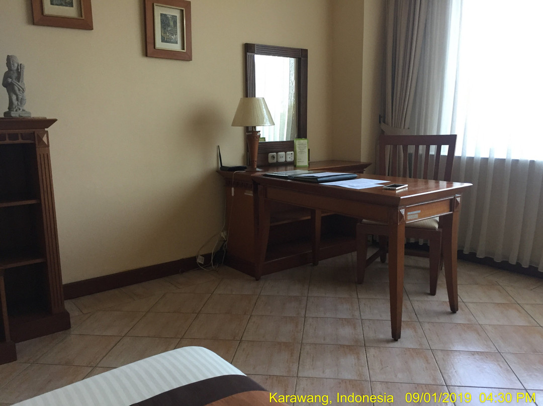 Puri KIIC Golf View Hotel主图