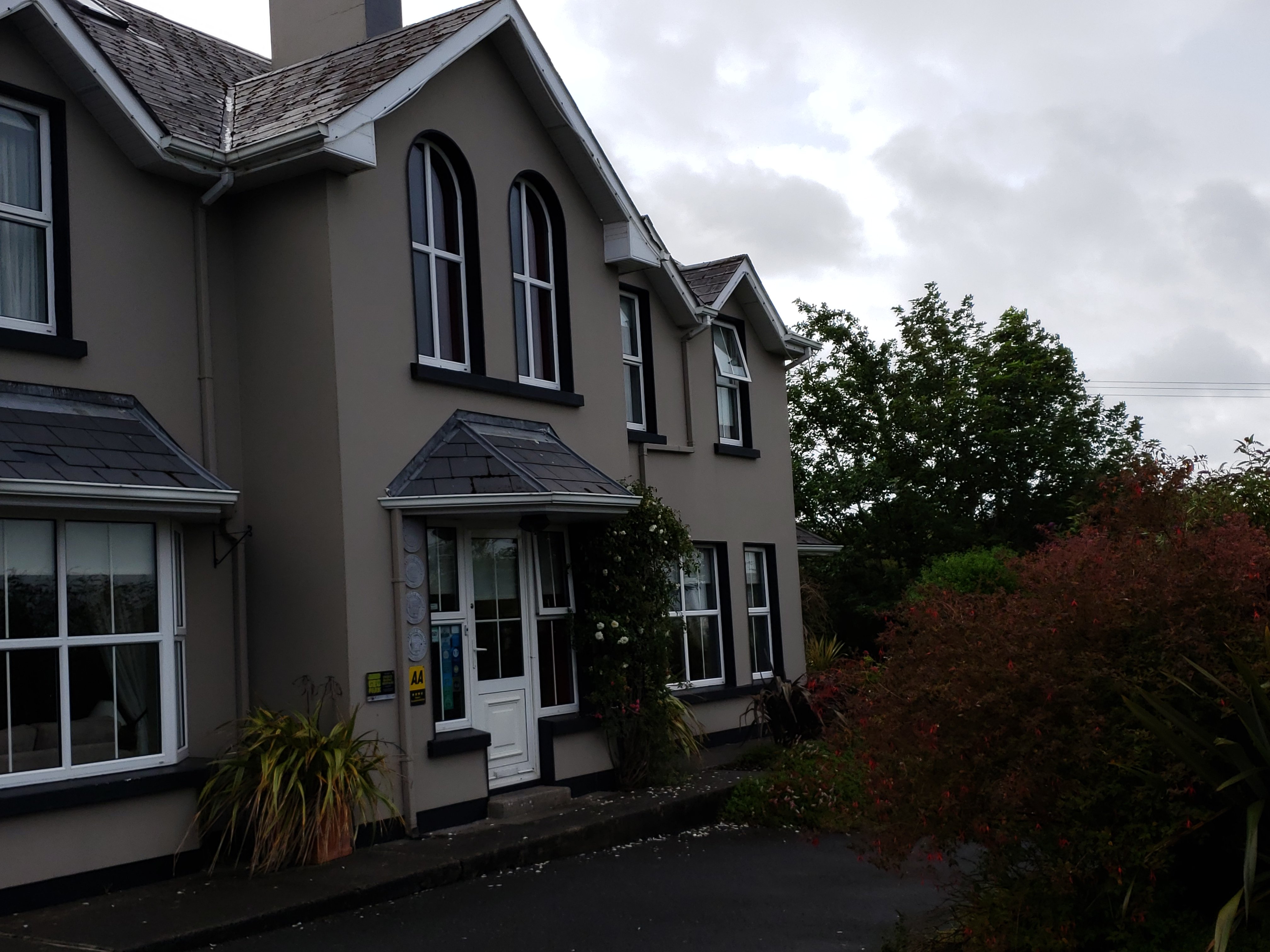Apartments at Ballinsheen House & Gardens-浴室