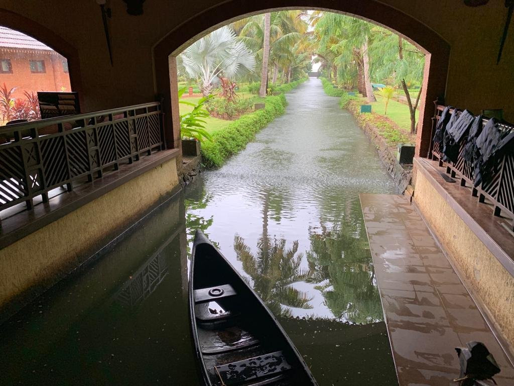 雷克松度假村主图