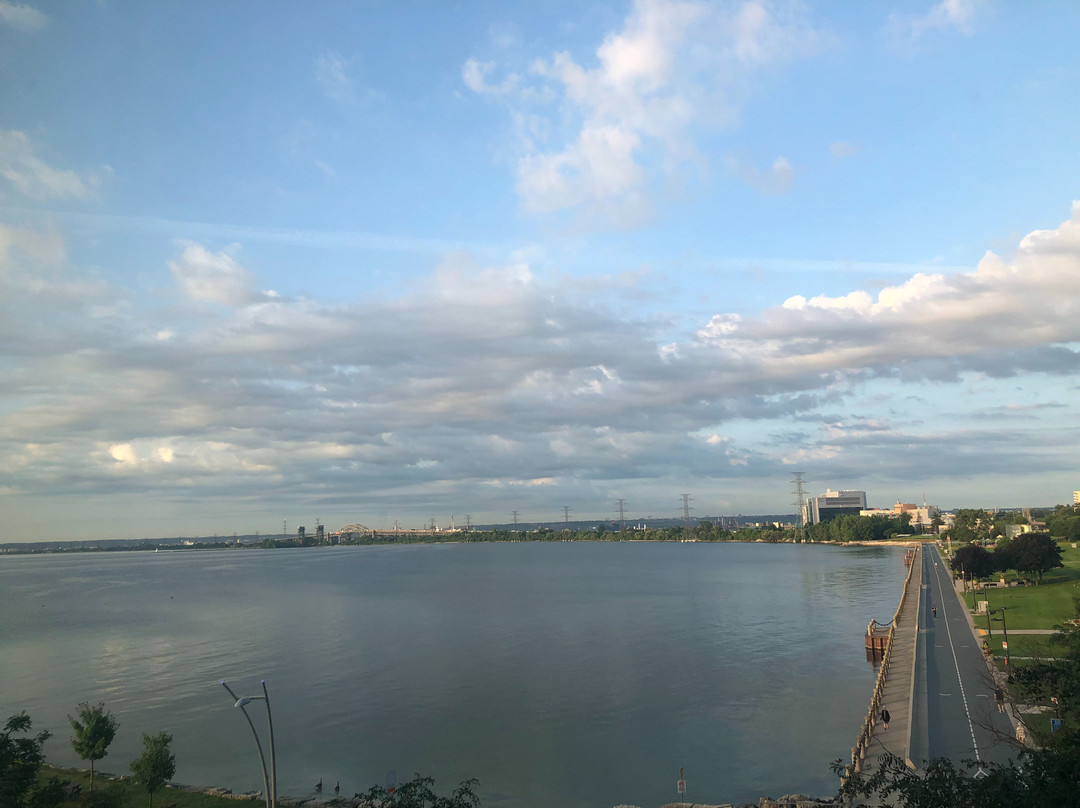 Waterfront Hotel Downtown Burlington主图