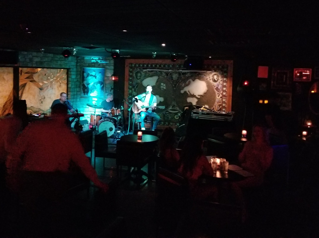 Kazimierz Wine & Whiskey Bar-斯科茨代尔必去景点