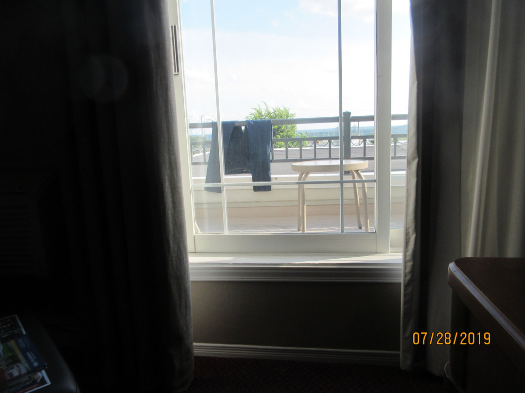 爱瑞斯特卡特贝斯特韦斯特PREMIER酒店主图