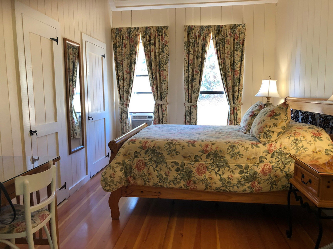 Vichy Springs Resort主图