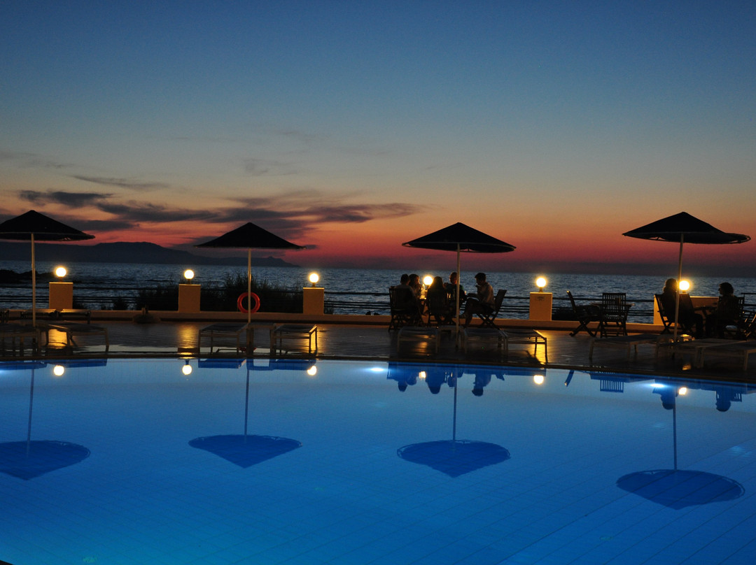 佐巴斯海滩村庄酒店主图