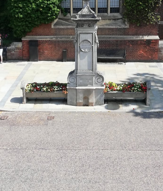 Dryland Memorial and Horse Troughs-凯特林必去景点