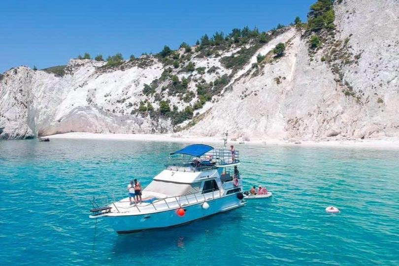 Lixouri Cruises By Gloria-Lixouri必去景点