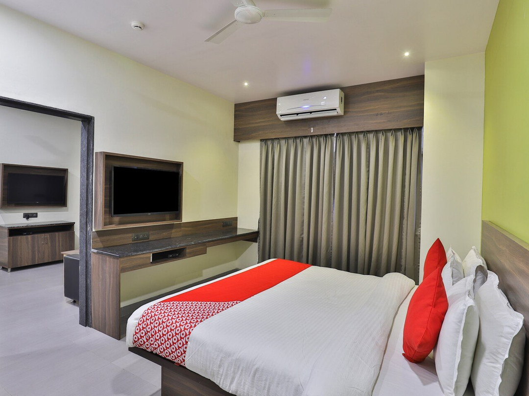 OYO 23338 Genx Surat主图