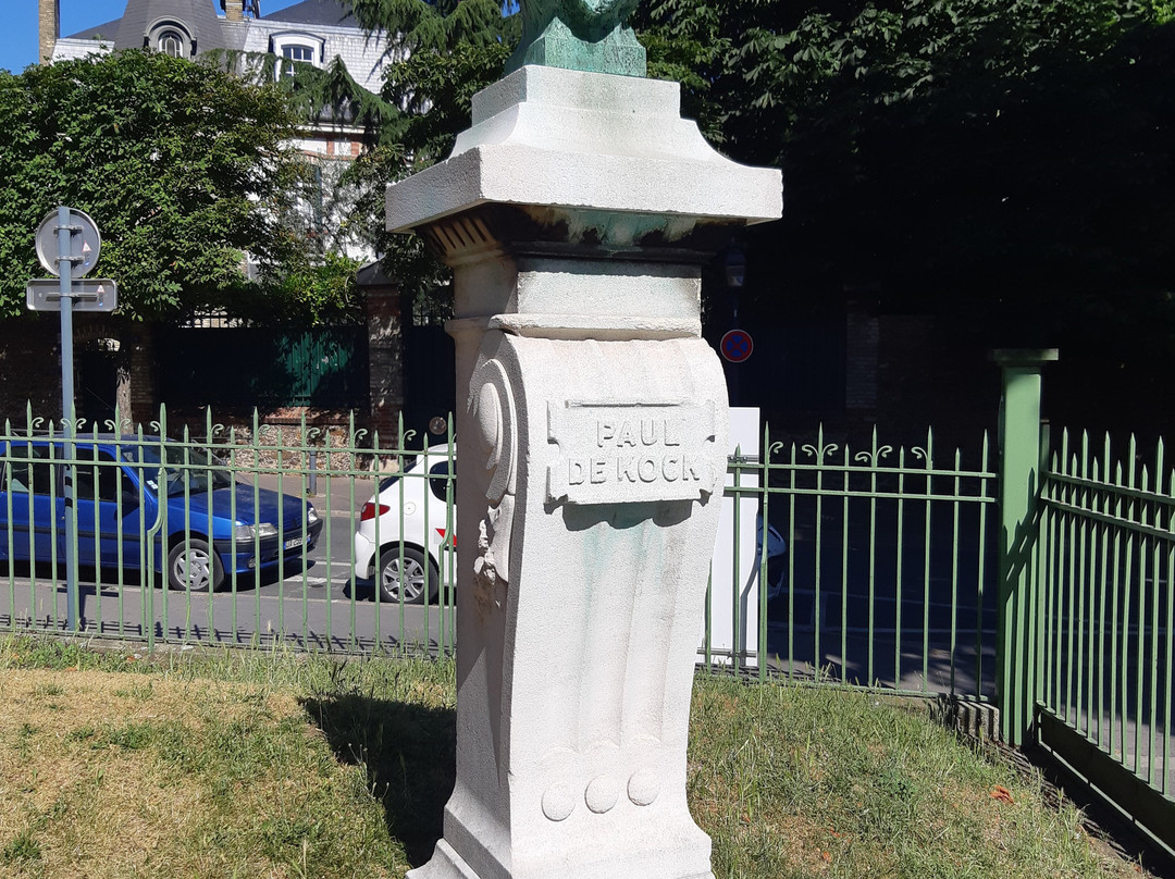 Monument à Paul de Kock-Les Lilas必去景点