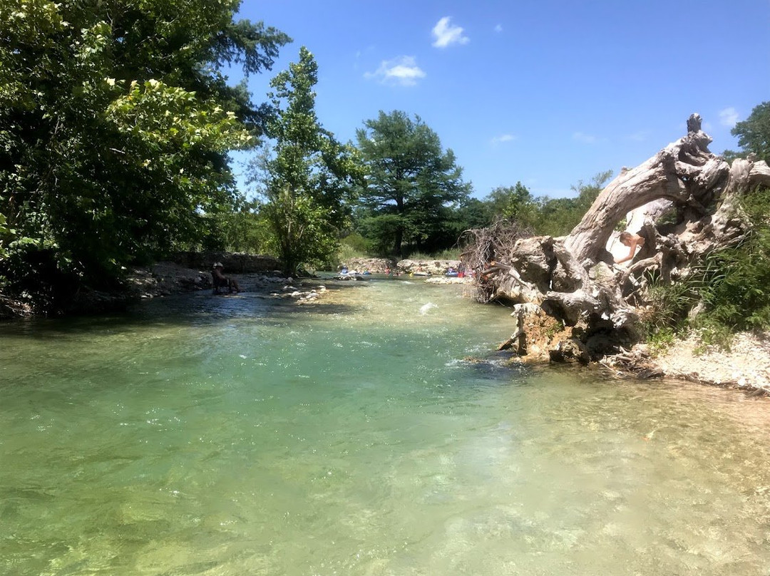 Happy Hollow Frio River Outfitters-Concan必去景点