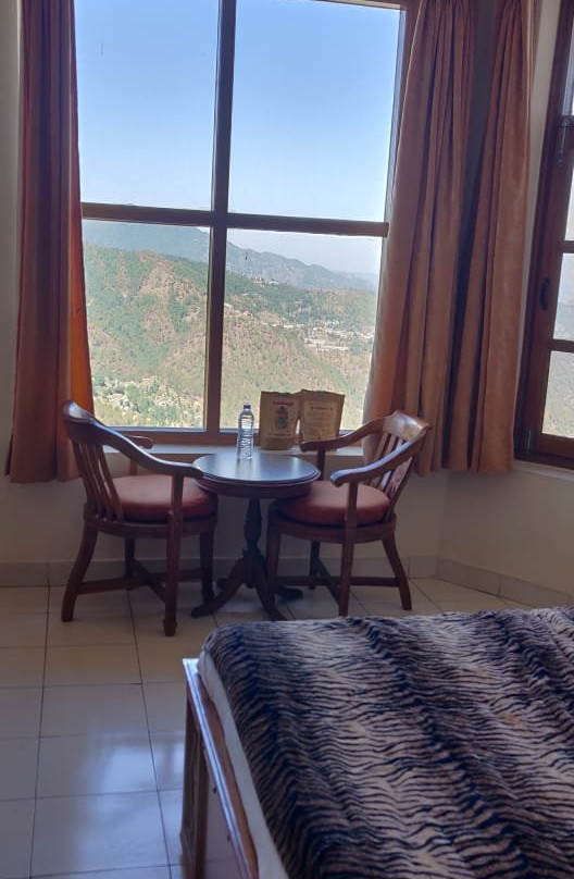 日落大酒店主图