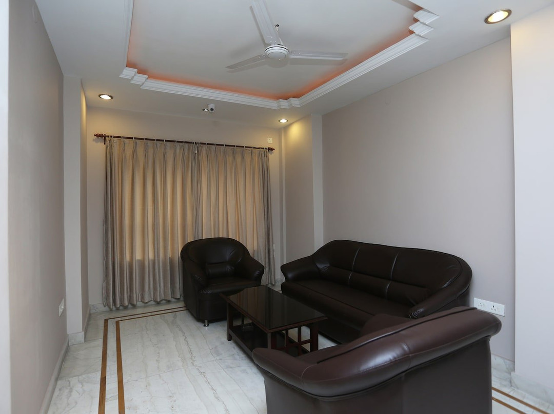 OYO 19855 B S Guest House主图